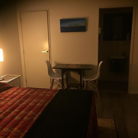 Accommodation In Frimley Hastings Extérieur photo